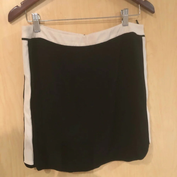 Babaton Skirt  Size 10 - Picture 1 of 6